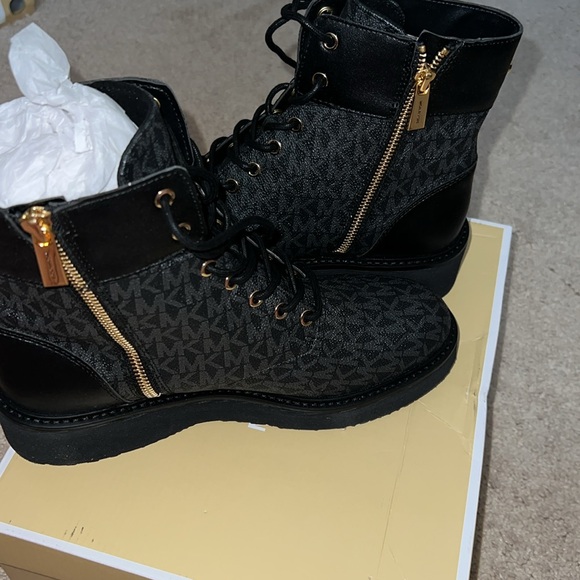 Michael kors Women's Aniya Side-Zip Ankle Combat Booties - Picture 7 of 8